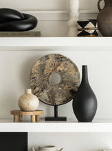 Load image into Gallery viewer, Apple Vase