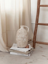 Load image into Gallery viewer, Jug Vase