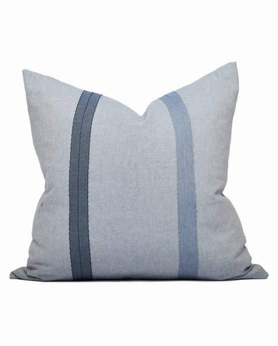 Blue linen pillow. Blue throw pillow. Coastal home. Coastal style pillow. Vintage home. Vintage pillow.